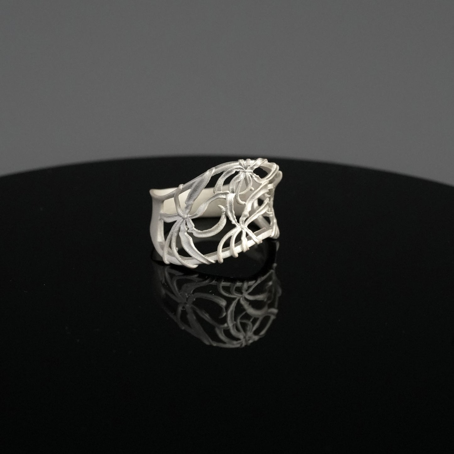 Belladonna Filigree Ring