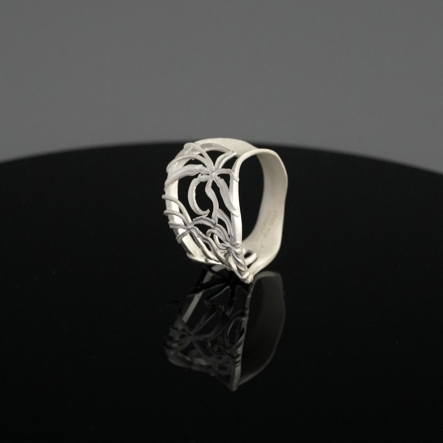 Belladonna Filigree Ring